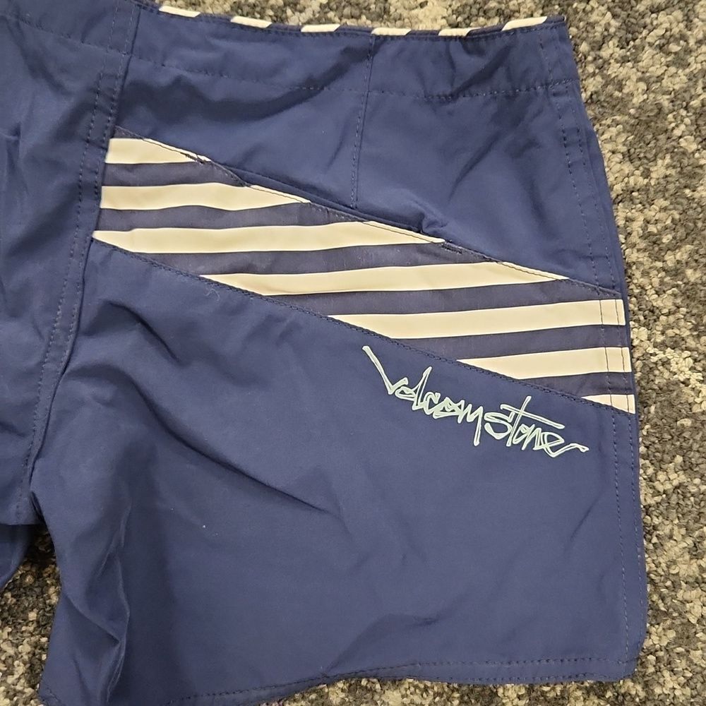 Volcom Shorts 28 - Picture 4 of 5